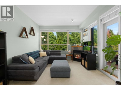 560 RAVENWOODS Drive | North Vancouver British Columbia | Slide Image Seven