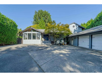 3525 MCKINLEY Court | Abbotsford British Columbia | Slide Image Two