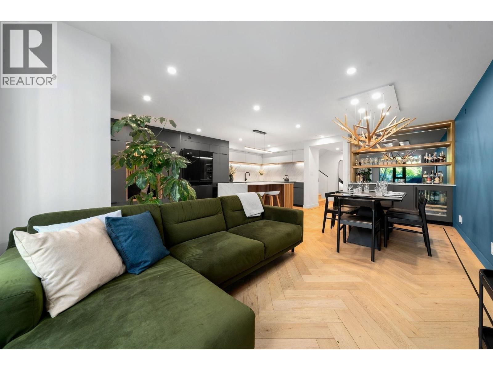918 HOMER Street, Vancouver, British Columbia V6B 1T7