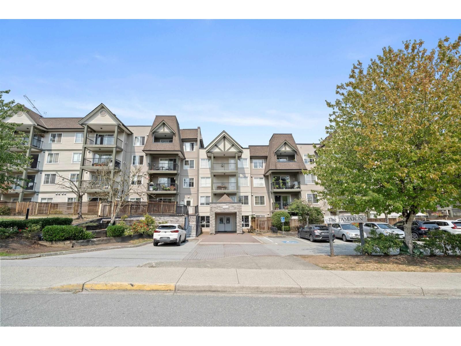 12083 92A Avenue, Surrey, British Columbia V3V 8C8