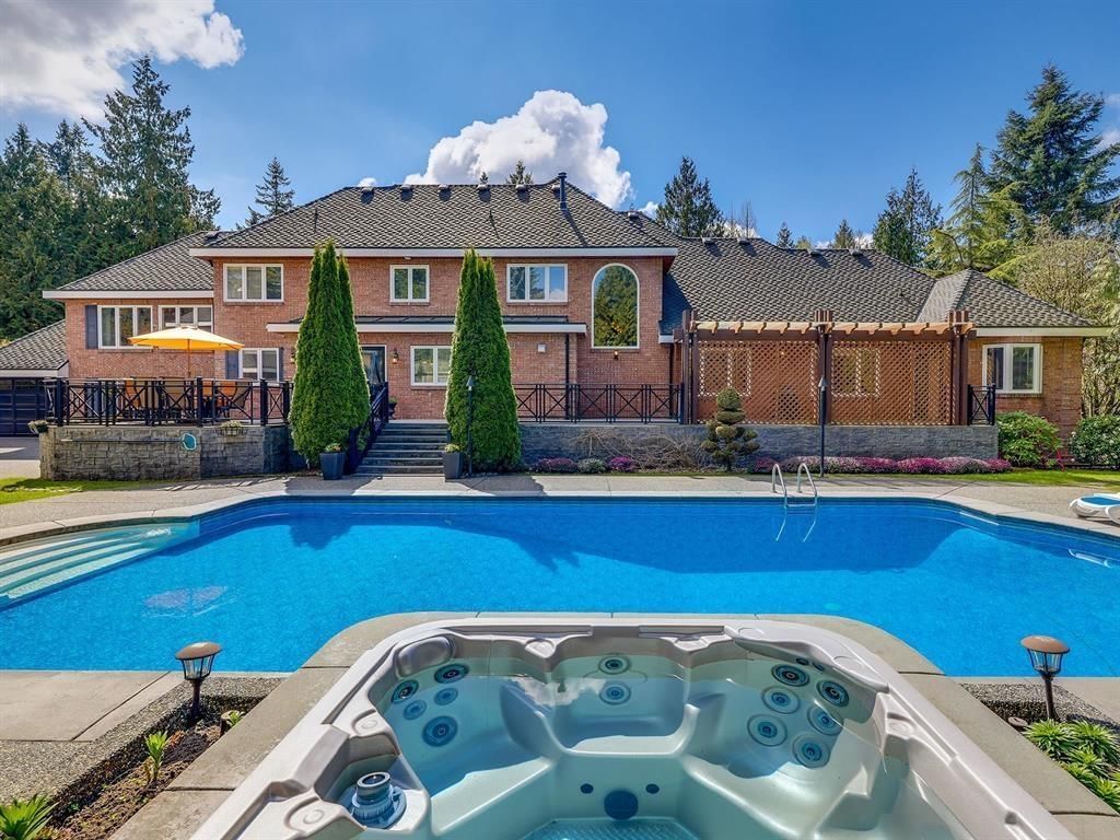 13789 32 Avenue, Surrey, British Columbia V4P 2B6