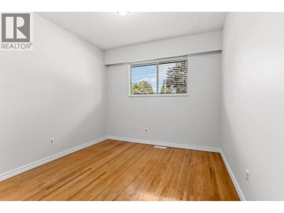 11663 MORRIS Street | Maple Ridge British Columbia | Slide Image Eighteen