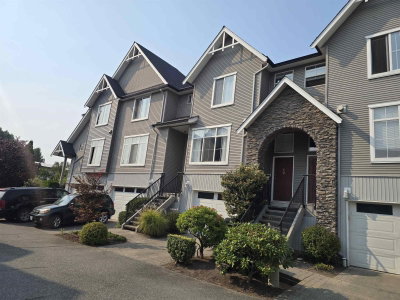 8881 WALTERS Street | Chilliwack British Columbia | Slide Image Three