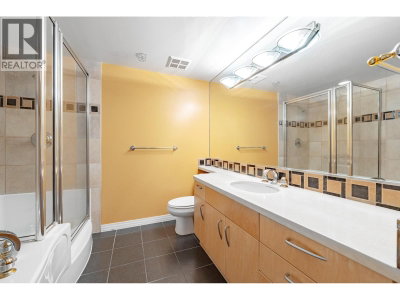 198 AQUARIUS Mews | Vancouver British Columbia | Slide Image Eighteen