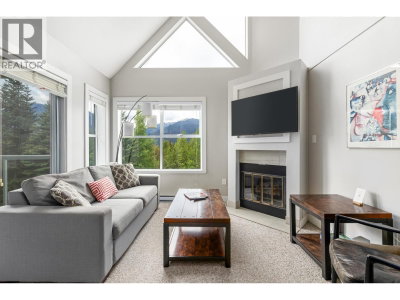 4749 SPEARHEAD Drive | Whistler British Columbia | Slide Image Three