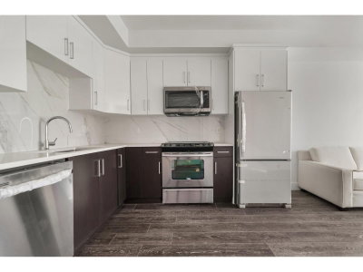 9983 BARNSTON Drive East | Surrey British Columbia | Slide Image Twelve