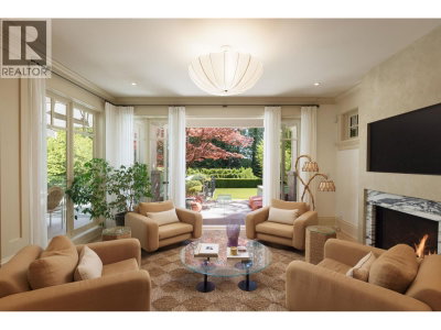 2955 ROSEBERY Avenue | West Vancouver British Columbia | Slide Image Thirteen