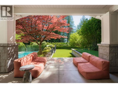 2955 ROSEBERY Avenue | West Vancouver British Columbia | Slide Image Fifteen