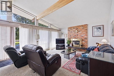 967 PELTON Avenue | Coquitlam British Columbia | Slide Image Six
