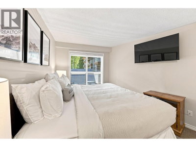 4800 SPEARHEAD Drive | Whistler British Columbia | Slide Image Eleven