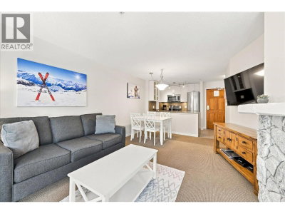 4800 SPEARHEAD Drive | Whistler British Columbia | Slide Image Four