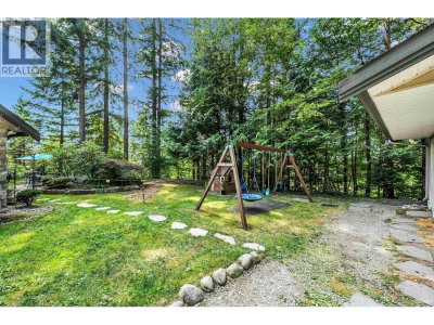 13546 232 Street | Maple Ridge British Columbia | Slide Image Twenty-three