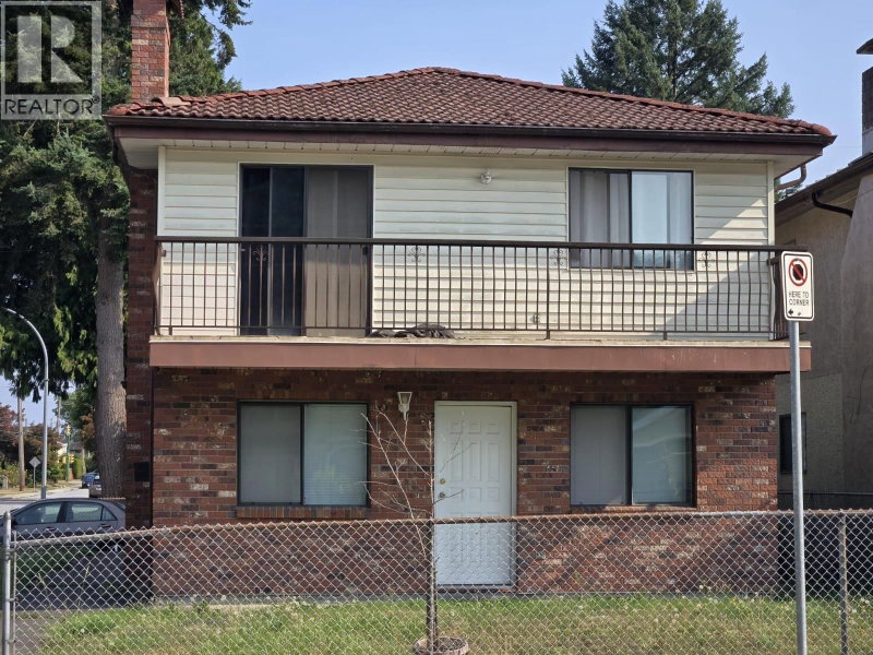 7405 4TH Street Burnaby British Columbia, V3N 4T4 - 6 Bedrooms Home For Sale