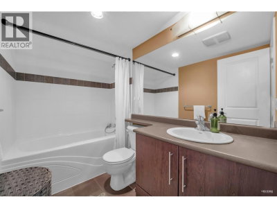 2138 MADISON Avenue | Burnaby British Columbia | Slide Image Twenty