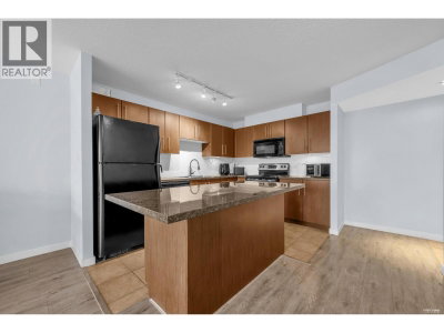 2138 MADISON Avenue | Burnaby British Columbia | Slide Image Six