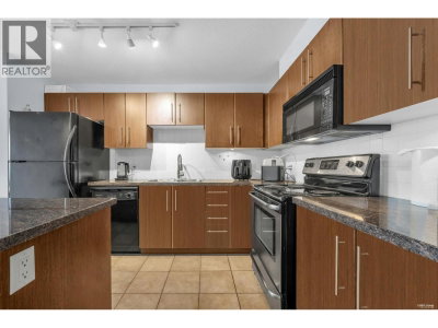 2138 MADISON Avenue | Burnaby British Columbia | Slide Image Nine