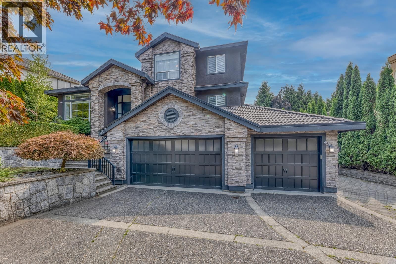 3067 PLATEAU Boulevard, Coquitlam, British Columbia V3E 2Y7