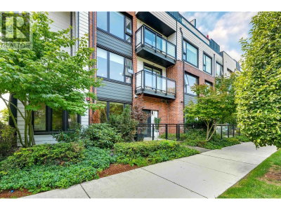 525 2ND Street | North Vancouver British Columbia | Slide Image Two