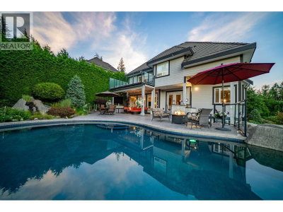 136 DEERVIEW Lane | Anmore British Columbia | Slide Image Thirteen