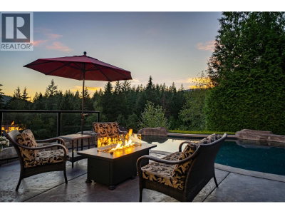 136 DEERVIEW Lane | Anmore British Columbia | Slide Image Twenty