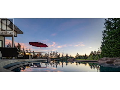 136 DEERVIEW Lane | Anmore British Columbia | Slide Image Four