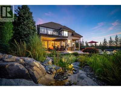 136 DEERVIEW Lane | Anmore British Columbia | Slide Image Five