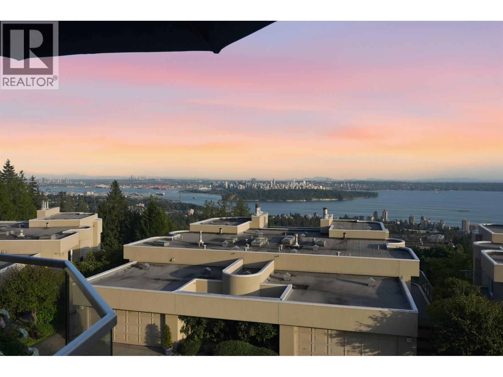 2343 FOLKESTONE Way, West Vancouver, British Columbia V7S 3C9