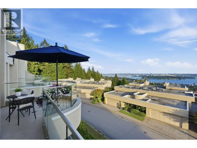 2343 FOLKESTONE Way | West Vancouver British Columbia | Slide Image Two
