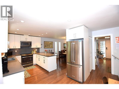 2904 TATLA Place | Coquitlam British Columbia | Slide Image Six