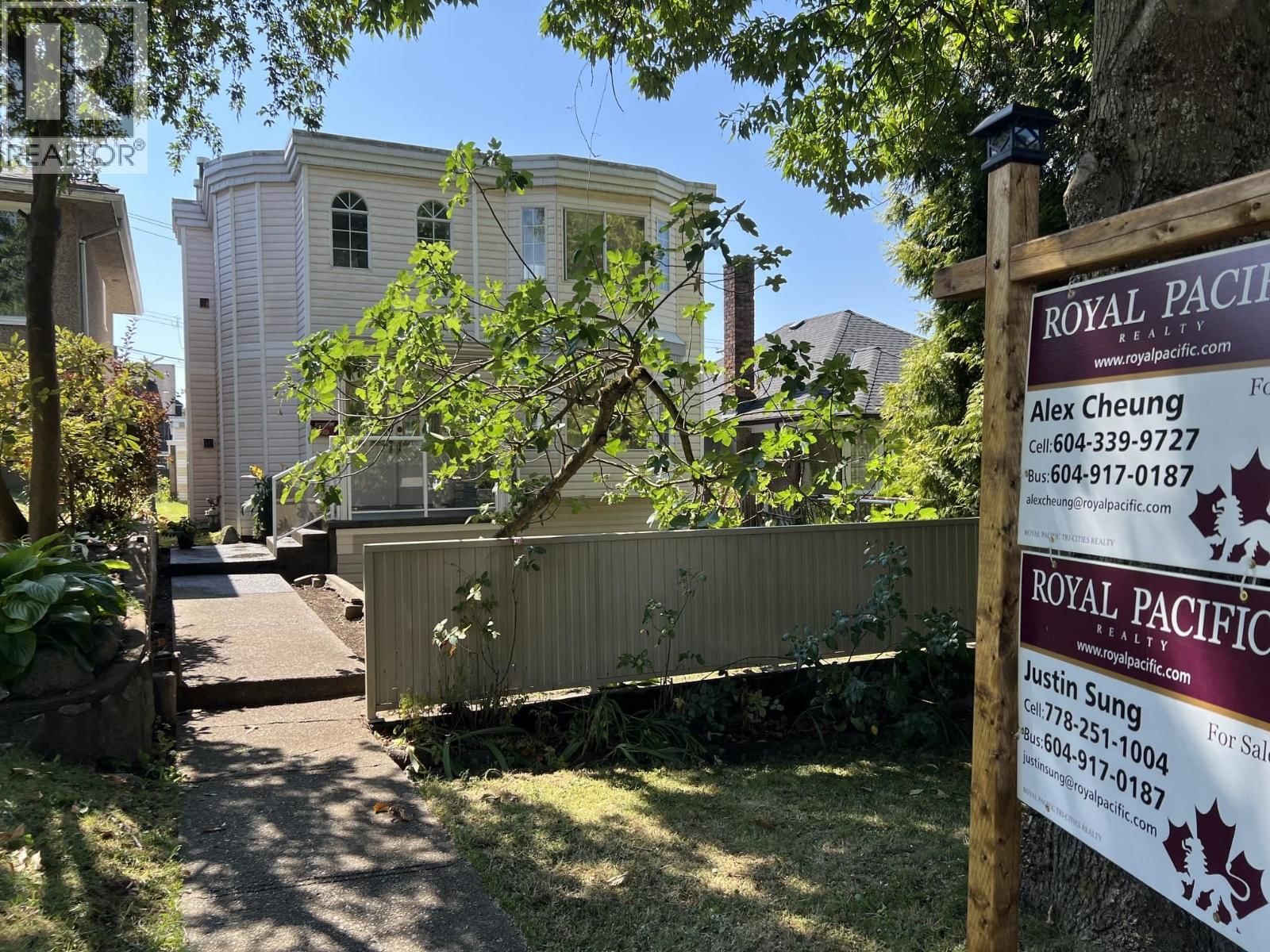 3630 CAMBRIDGE Street, Vancouver, British Columbia V5K 1M6