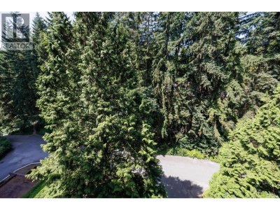 2020 FULLERTON Avenue | North Vancouver British Columbia | Slide Image Two