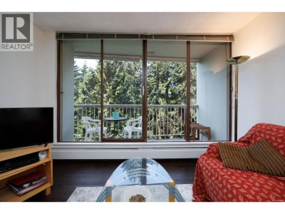 2020 FULLERTON Avenue | North Vancouver British Columbia | Slide Image Six