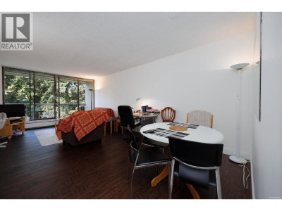 2020 FULLERTON Avenue | North Vancouver British Columbia | Slide Image Nine