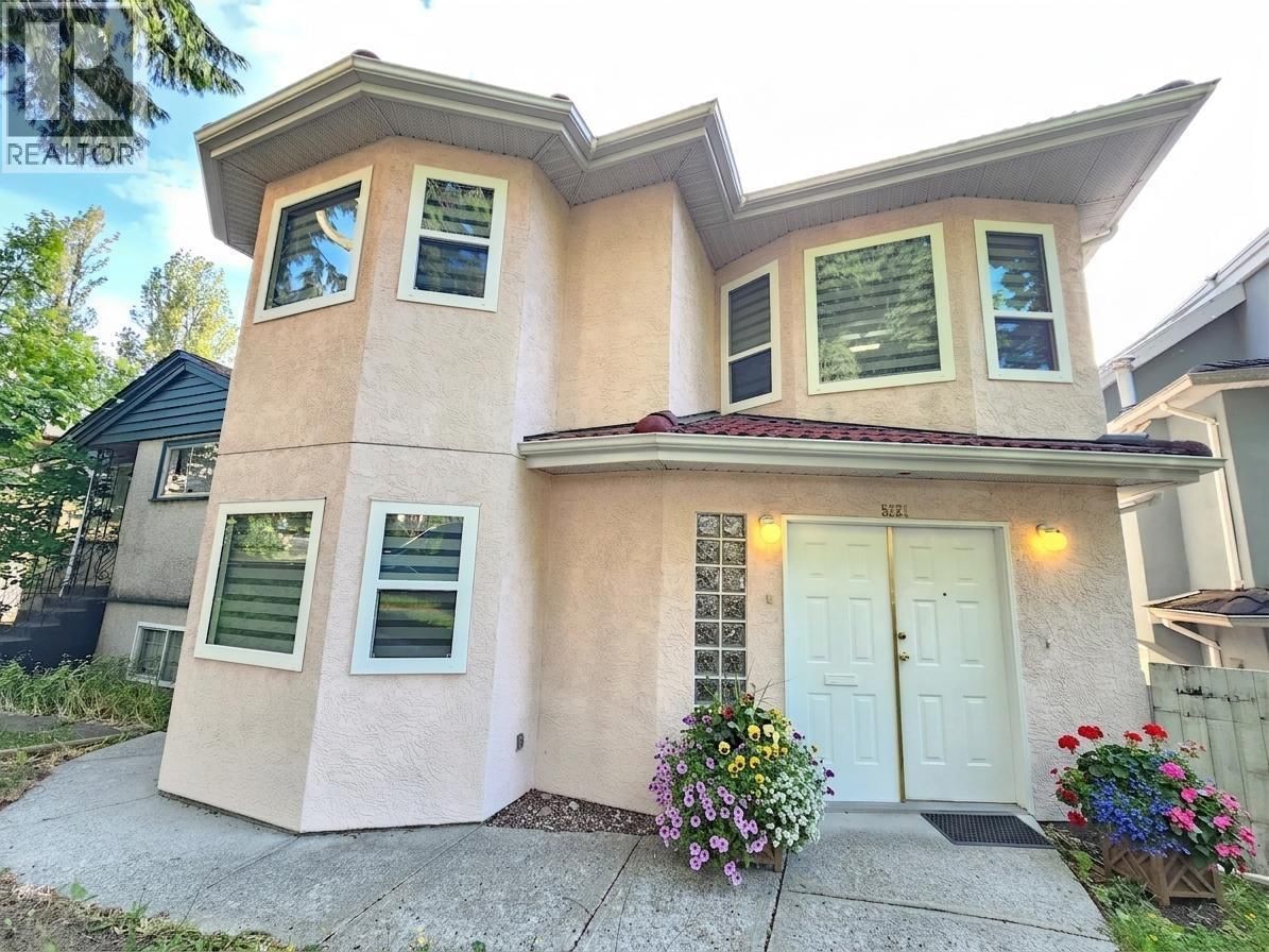 5521 DUNDEE Street, Vancouver, British Columbia V5R 3T8