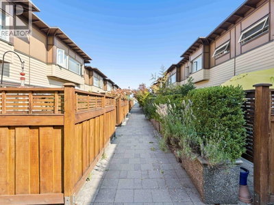 2389 CHARLES Street | Vancouver British Columbia | Slide Image Forty