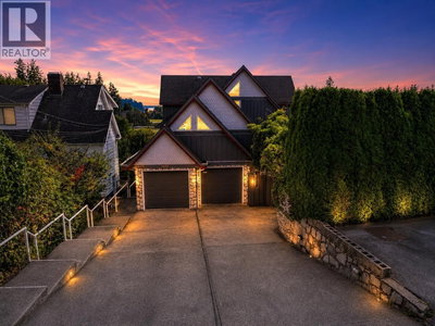 1128 ESPLANADE Avenue | West Vancouver British Columbia | Slide Image One