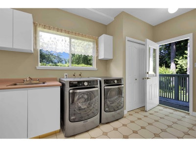 2878 145B Street | Surrey British Columbia | Slide Image Seventeen