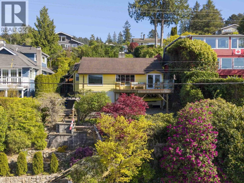 6248 WELLINGTON Avenue West Vancouver British Columbia, V7W 2H4 - 4 Bedrooms Home For Sale