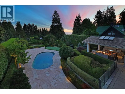 2920 MATHERS Avenue | West Vancouver British Columbia | Slide Image Nine