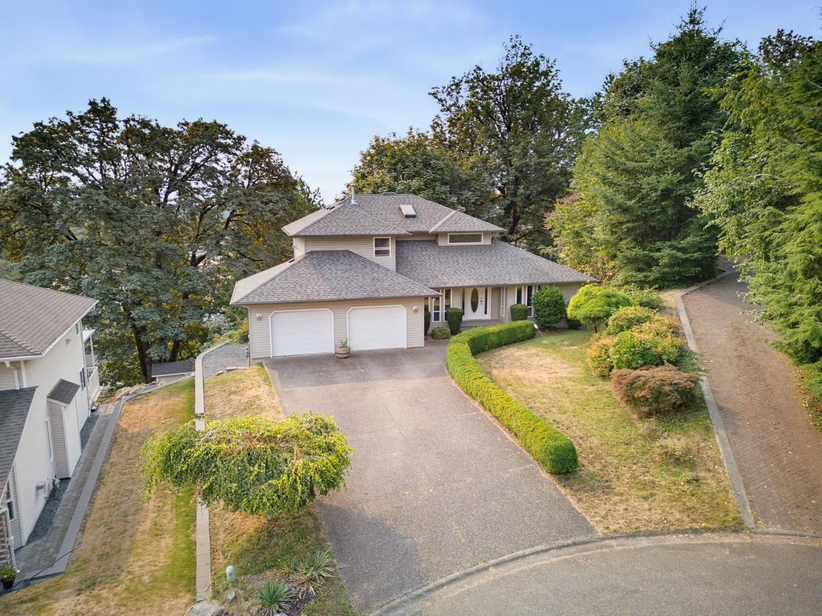 8630 SUNBURST Place, Chilliwack, British Columbia V2R 3J1
