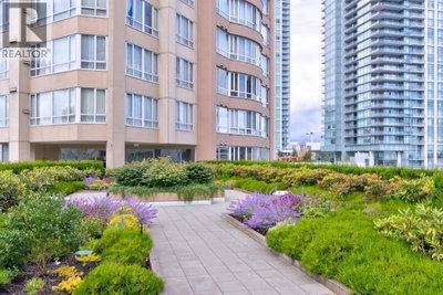 6220 MCKAY Avenue | Burnaby British Columbia | Slide Image Four