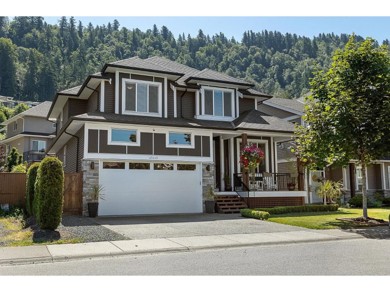 47445 WITTENBERG Place Chilliwack British Columbia, V2R 0L3 - 6 Bedrooms Home For Sale