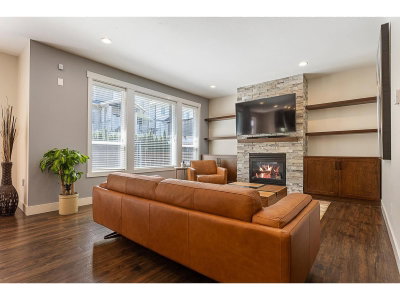 47445 WITTENBERG Place | Chilliwack British Columbia | Slide Image Four