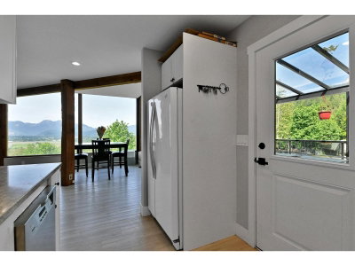 51860 HACK-BROWN Road | Chilliwack British Columbia | Slide Image Eight