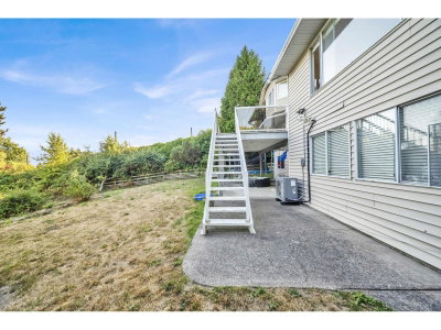 13178 COULTHARD Road | Surrey British Columbia | Slide Image Twenty