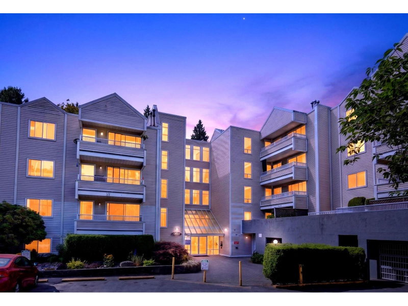 9644 134 Street Surrey British Columbia, V3T 5M3 - 2 Bedrooms Condo For Sale