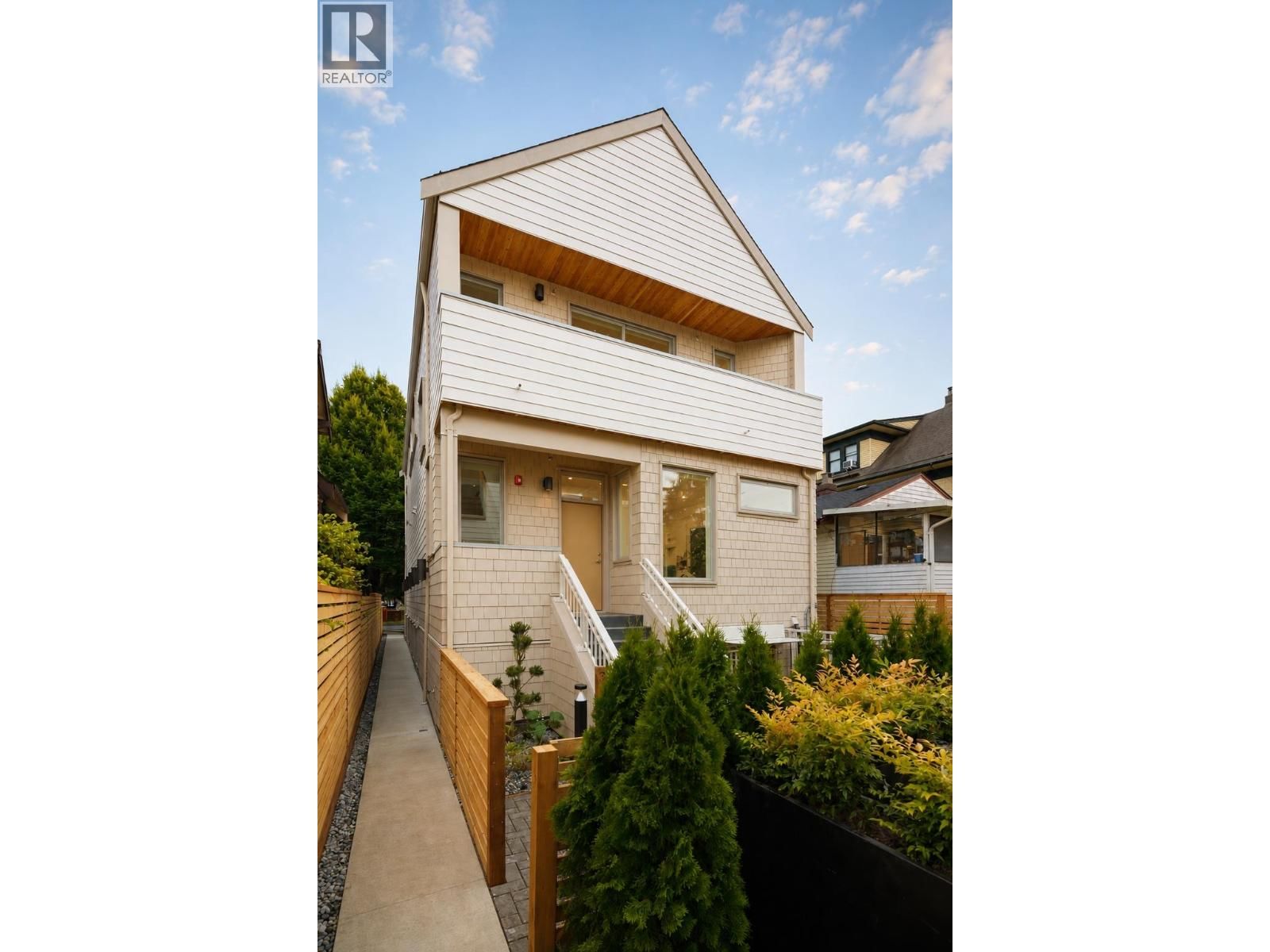 595 49TH Avenue, Vancouver, British Columbia V5W 2H1