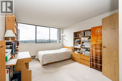 9521 CARDSTON | Burnaby British Columbia | Slide Image Nine