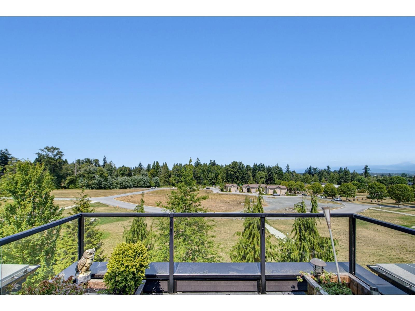 15775 MOUNTAIN VIEW DRIVE Drive, Surrey, British Columbia V3Z 0W7