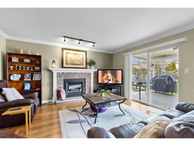 15929 88A Avenue | Surrey British Columbia | Slide Image Twelve